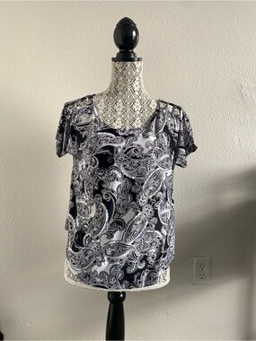 Cato Black & White Paisley Short Sleeve Top
